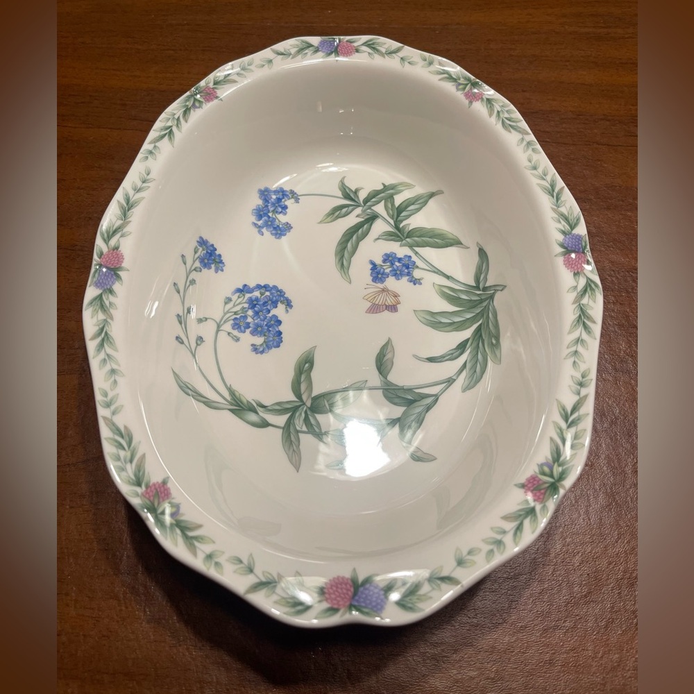 Noritake Conservatory Floral Oval Serving Bowl